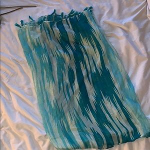 Tube scarf with tassel detail